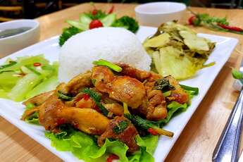 Poulet à la vietnamienne – 2 recettes à essayer: Poulet à la citronnelle et Poulet au gingembre