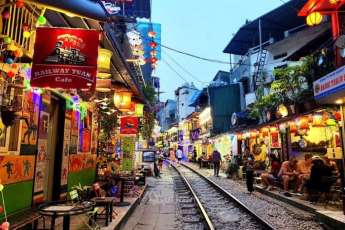 La rue du train à Hanoi, une balade sans pareil