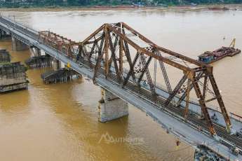 Le pont Long Bien, v&eacute;ritable ic&ocirc;ne de Hanoi