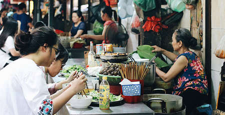 Cuisine de rue de Hanoi, une expérience de voyage gourmande unique