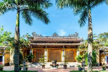 Voyage spirituel à Hué : les temples et pagodes à ne pas manquer