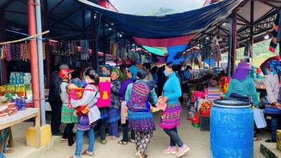 Marché Sin Cheng – Lieu de rencontre des identités culturelles de Lao Cai