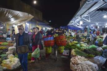 Guide A à Z : Faire du Shopping à Hue, Vietnam pour les Voyageurs Novices