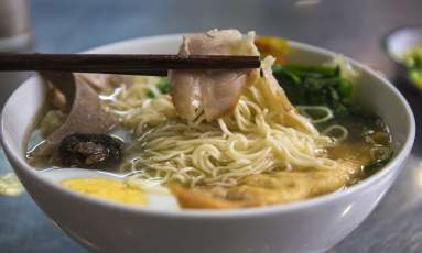 Soupe de nouilles wonton (Mỳ Vằn Thắn) - Un plat délicieux de Hanoi