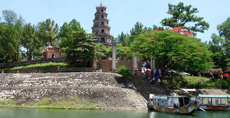 La pagode de la Dame Céleste, symbole poétique et légendaire de Hue