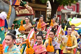 Découvrons le Boun Pi Mai – Nouvel An laotien