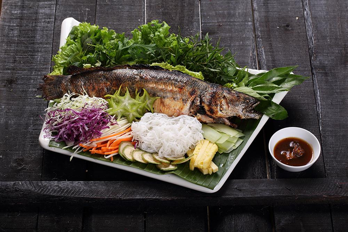 Cá lóc nướng trui : recette traditionnelle du Sud du Vietnam Cá lóc nướng trui : recette traditionnelle du Sud du Vietnam