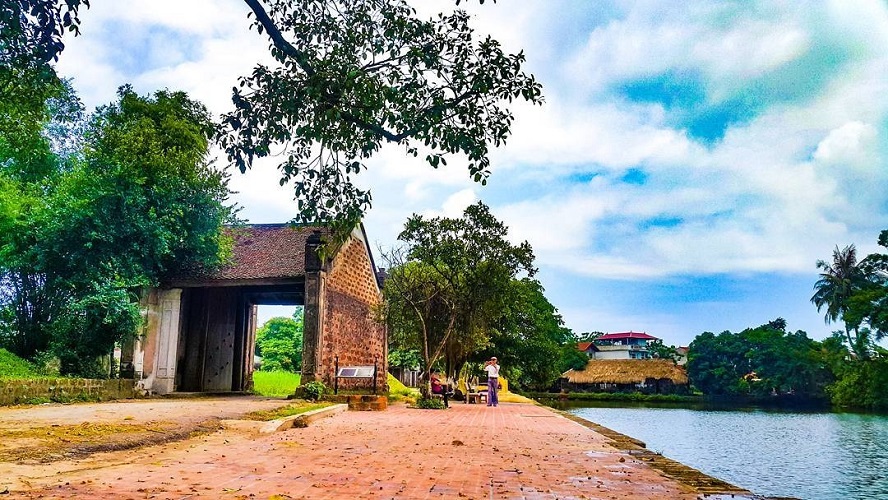 Découvrez l'histoire et la culture de Duong Lâm, le premier village vietnamien reconnu par l'État