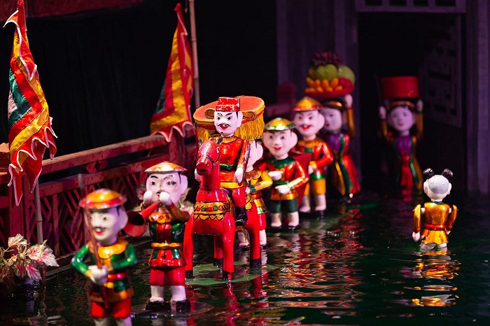 À la découverte l'art des marionnettes sur l'eau au village de Dao Thuc  