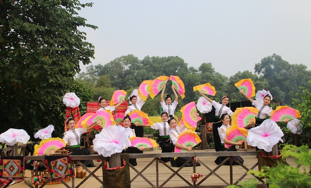 Bản Khá - là où le Vietnam ancestral vous ouvre ses bras