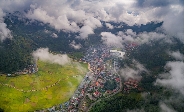 La vallée de Muong Khuong (Lao Cai) dans les nuages 