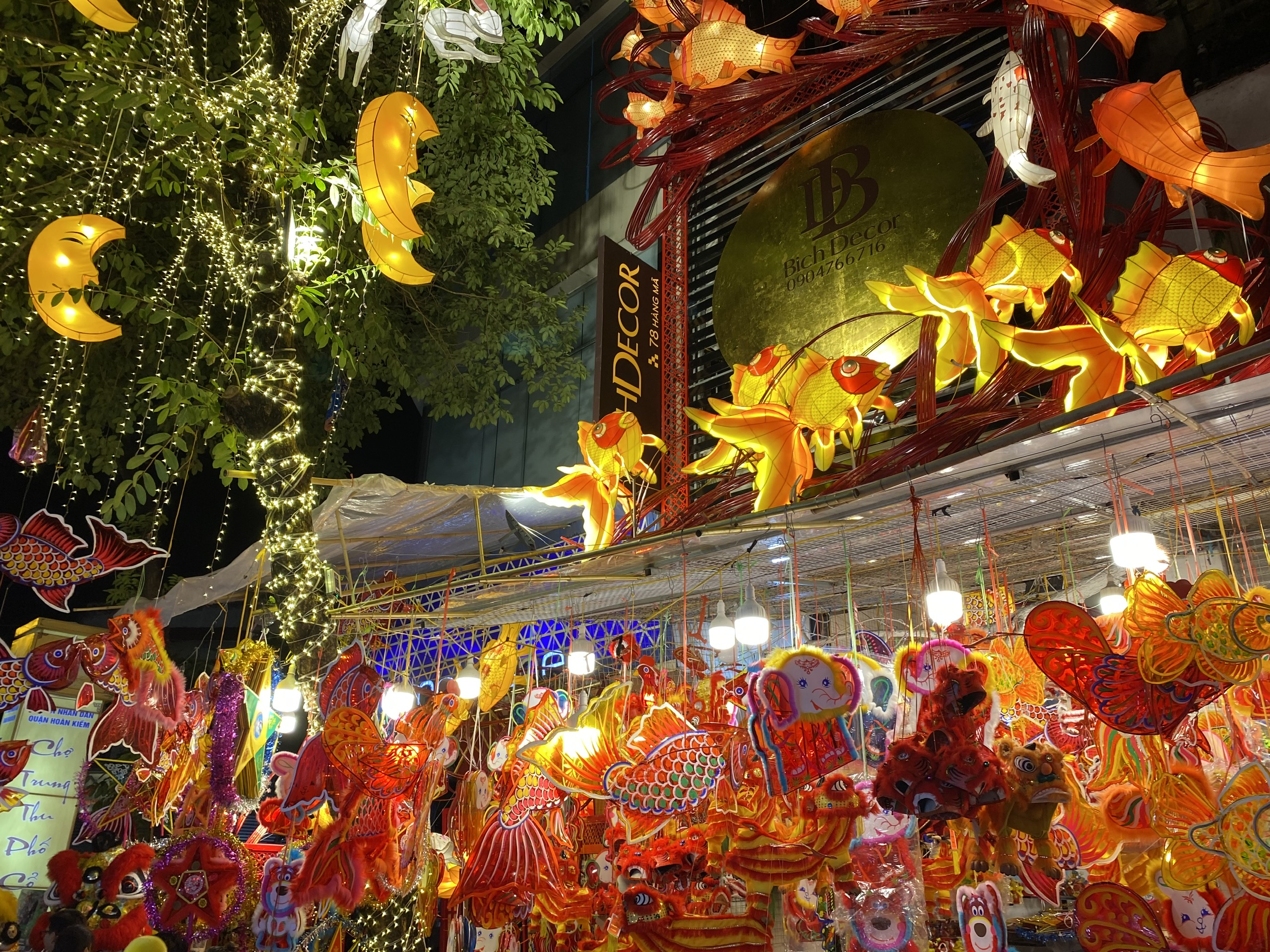 La rue de Hang Ma à Hanoi : une touche brillante au coeur de la ville millénaire