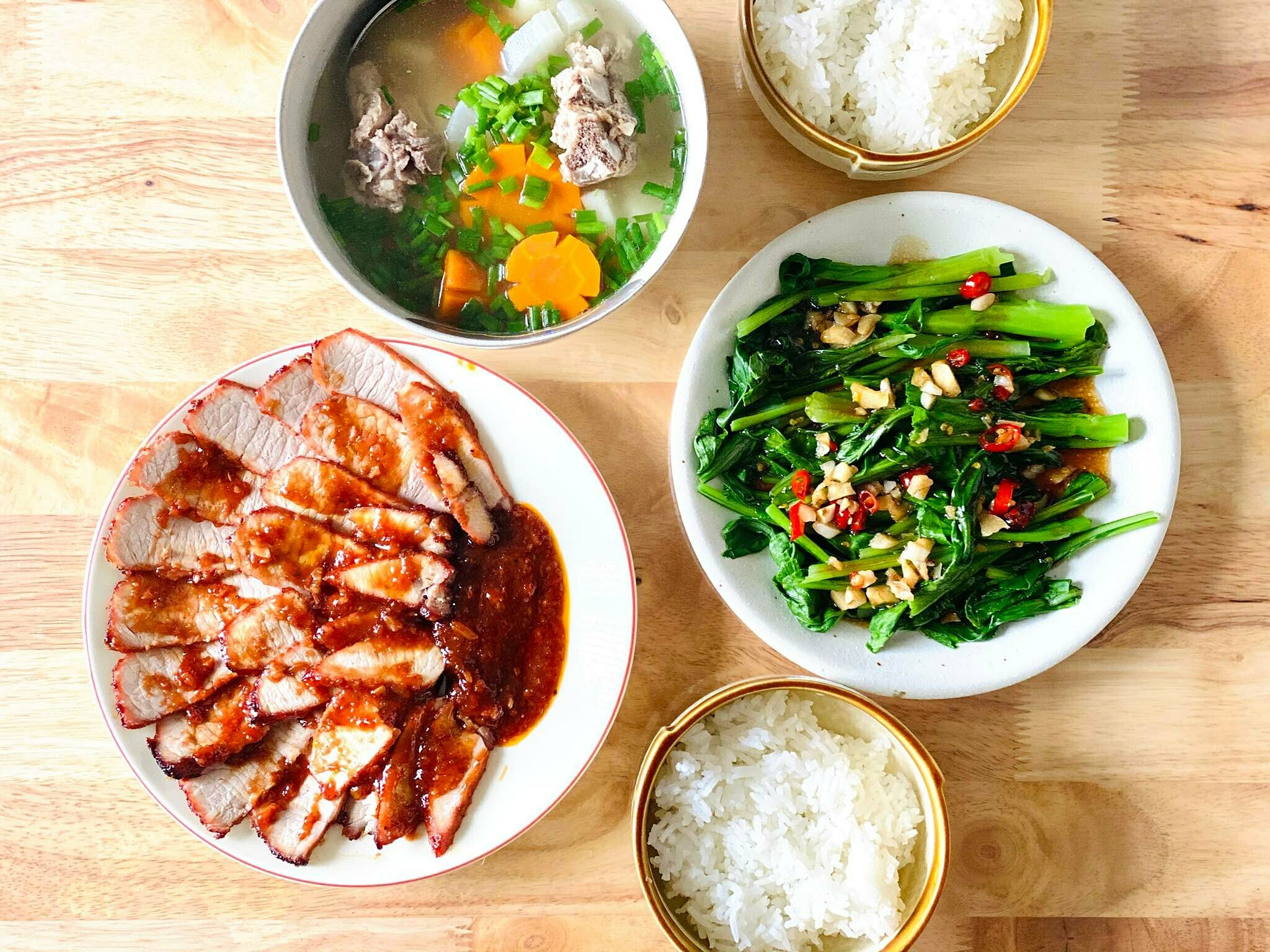 Un repas typique d'une famille vietnamienne