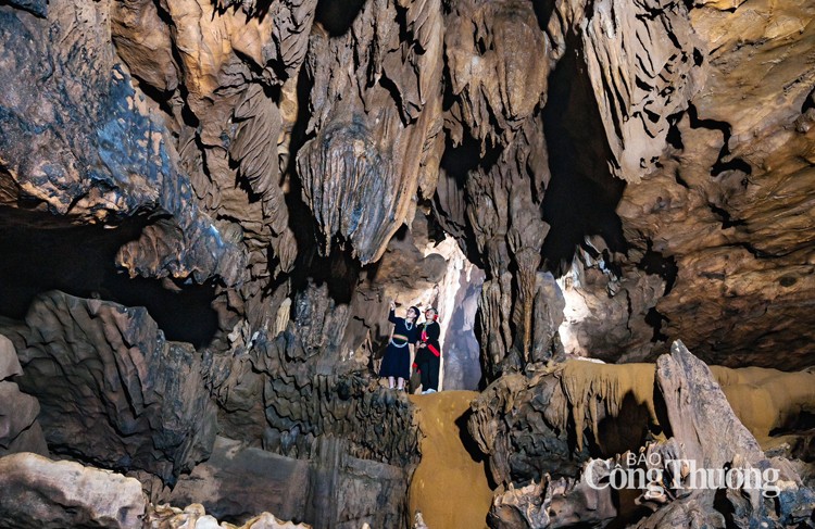 la grotte de Bo My se distingue comme un lieu empreint de mystère et de beauté