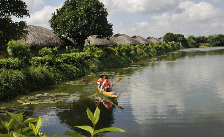 4 hôtels luxe delta Mékong Mekong Riverside barque