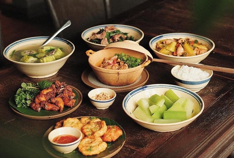 4-restaurants-hanoi-cuisine-fait-maison-tam-vi-plats