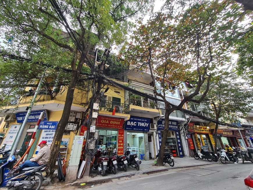 6-rues-visiter-vieux-quartier-hanoi-rue-hang-bac
