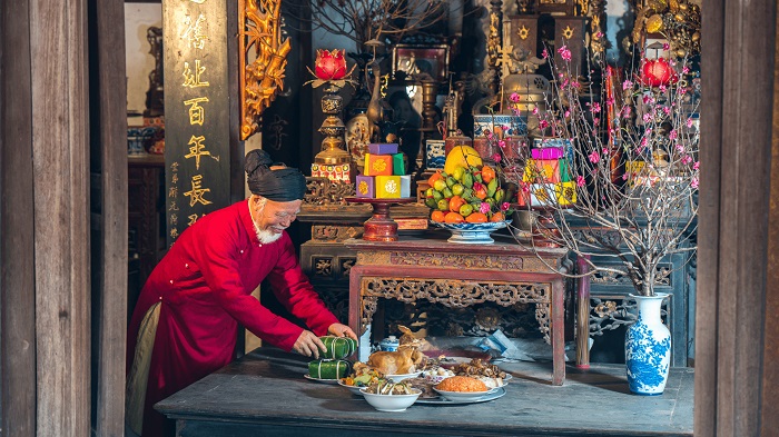Génies Foyer Vietnam autel