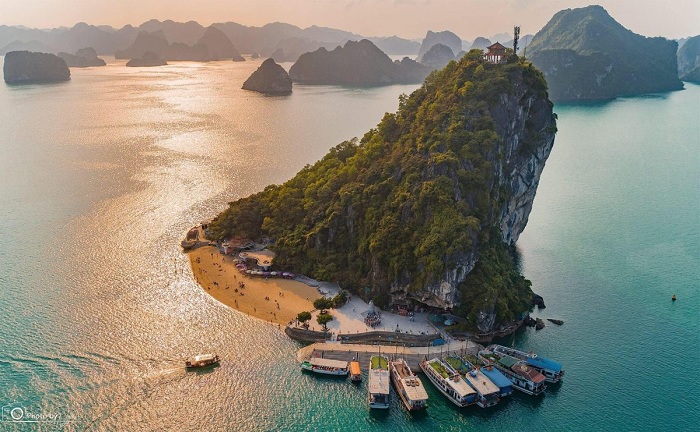 attraction baie Halong ile titov