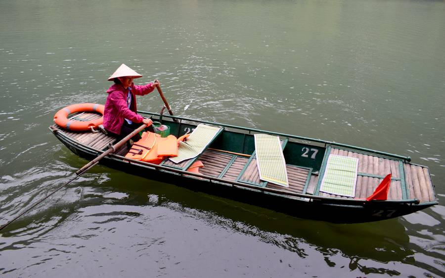 barque ninh binh, barque delta du mekong, promenade en bateau au vietnam, excursion en bateau