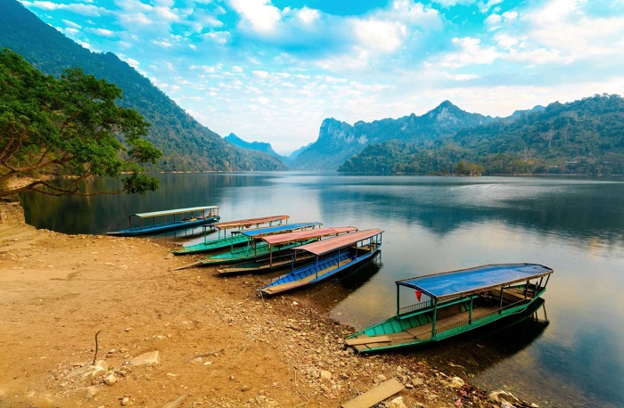 beaux lacs Vietnam ba be