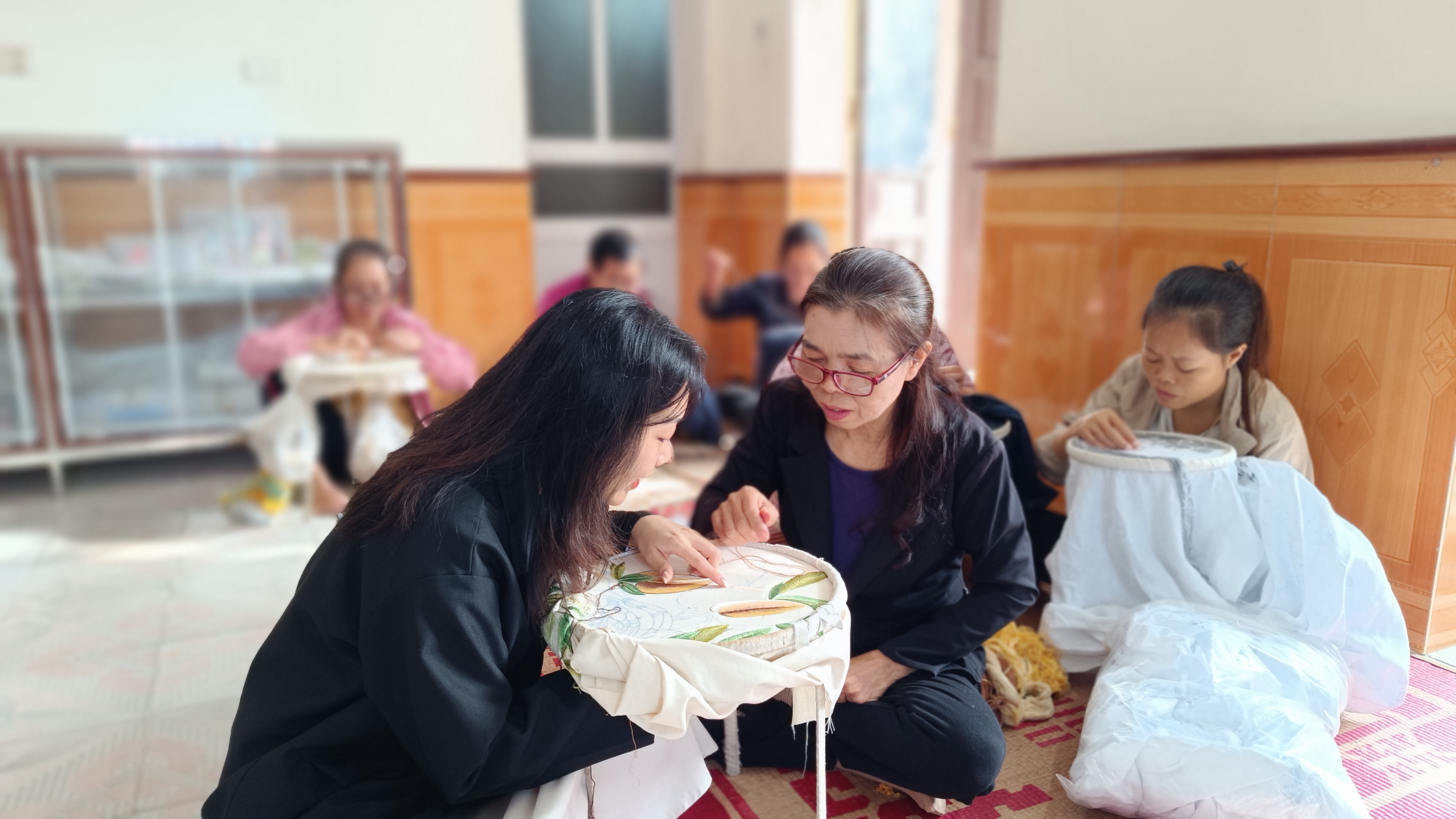 Le métier de broderie à Ninh Binh