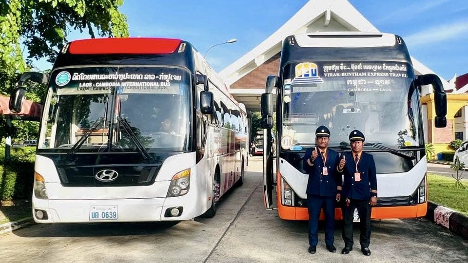 bus laos cambodge, franchir la frontière entre le Laos et le Cambodge, comment se rendre au cambodge depuis le laos par voir terrestre