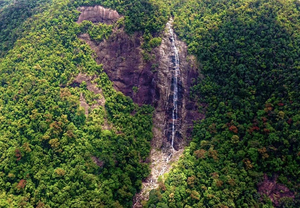 cascade de Do Quyen au parc national de Bach Ma