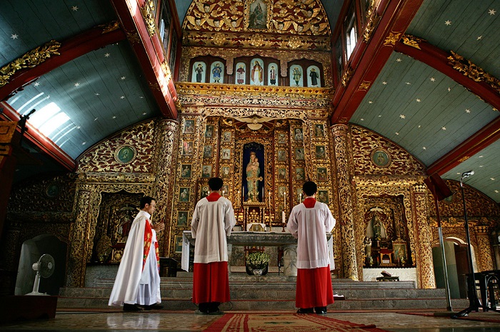 Cathedrale Phat Diem Ninh Binh messe