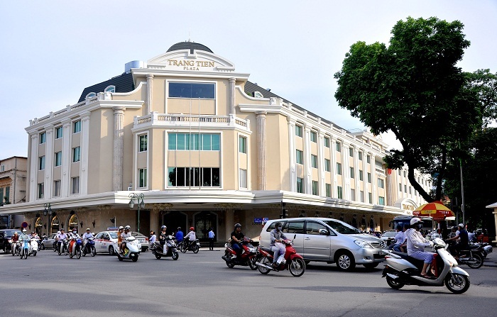Le centre commercial de Trang Tien-Des Exemples Remarquables de l’Architecture française à Hanoi