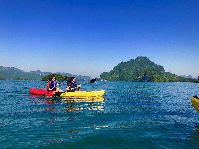Choses faire lac Hoa Binh kayak