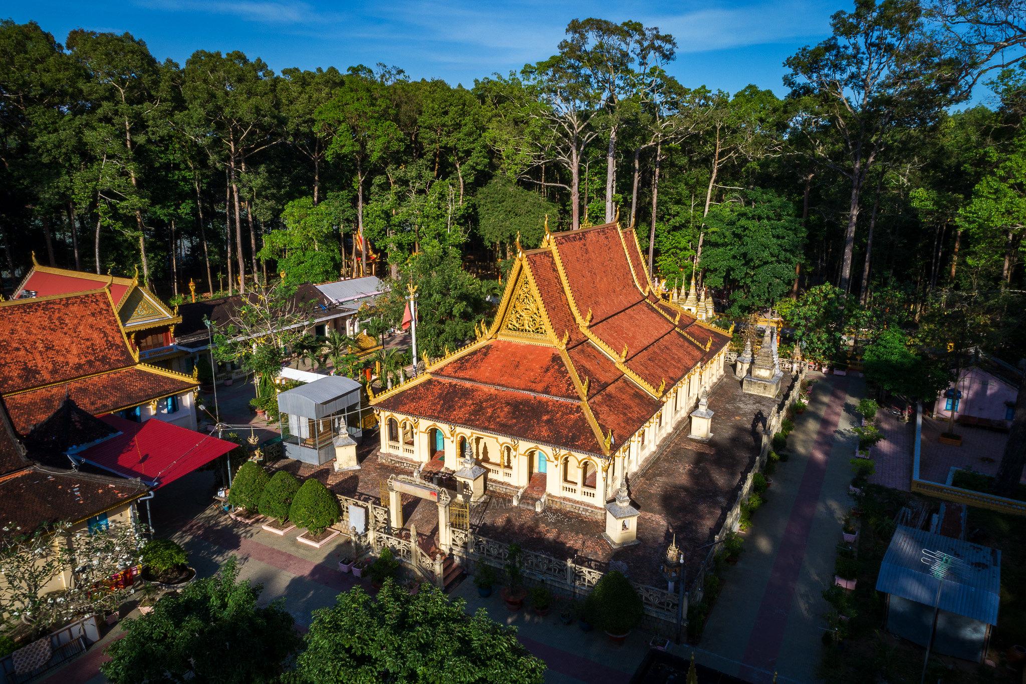 La pagode &Acirc;ng, fond&eacute;e vers 990, &agrave; la fin du Xe si&egrave;cle