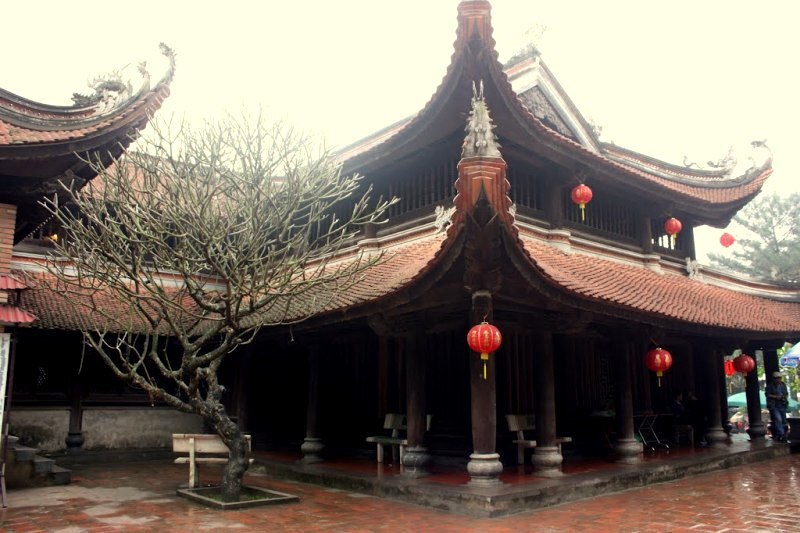 En la encrucijada de una historia milenaria y una fe viva, la Pagoda Non Nuoc es mucho más que un templo o una escala cultural.