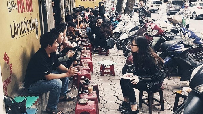 culture trottoirs Vietnam cafe