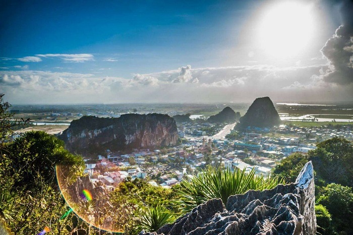 Les Montagnes de Marbre constituent un site naturel et spirituel majeur de Danang