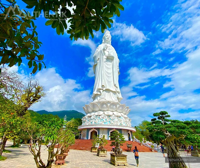 La pagode Linh Ứng Bai But est un haut lieu spirituel et l’un des symboles de Danang.