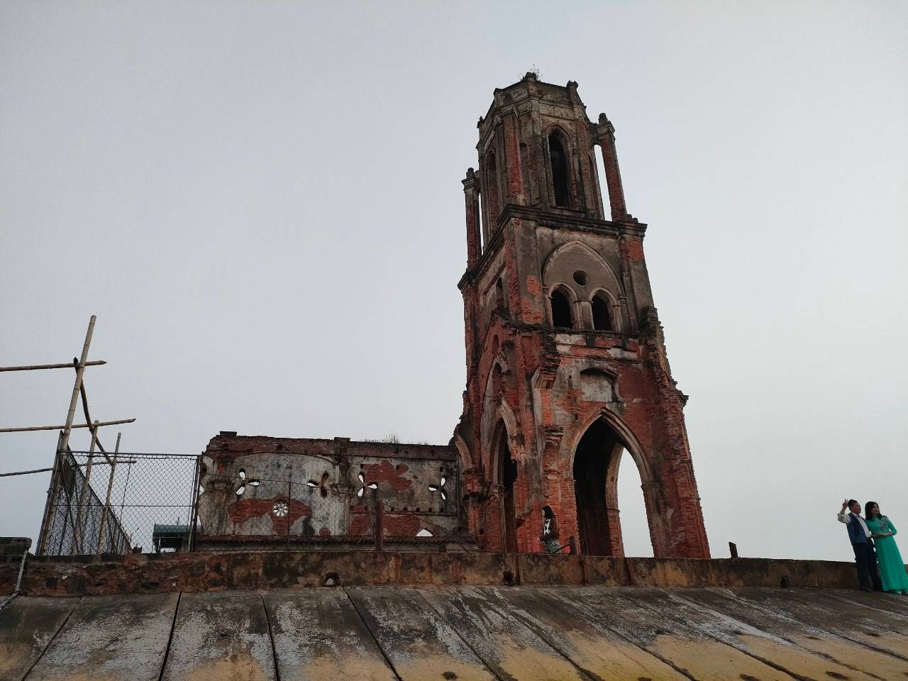 Eglise en ruine de Hai Ly-Nam Dinh–Région mérite le détour