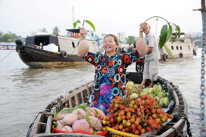excursions bateau delta Mekong vendeuse