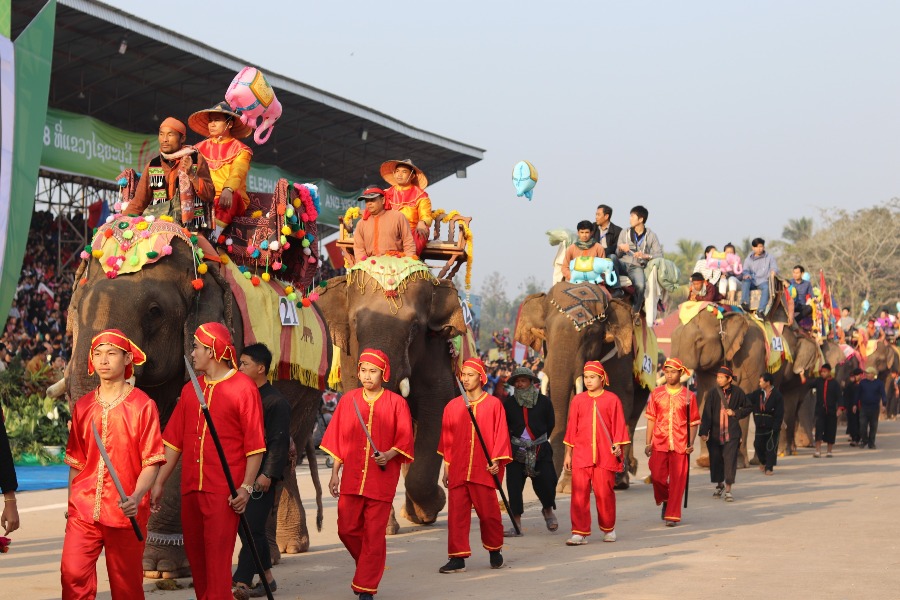 festival éléphants Laos