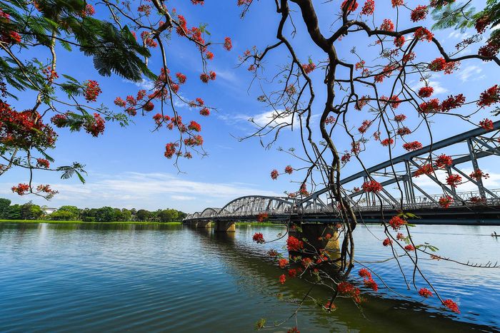 fleuve de parfums à Hue-Vietnam