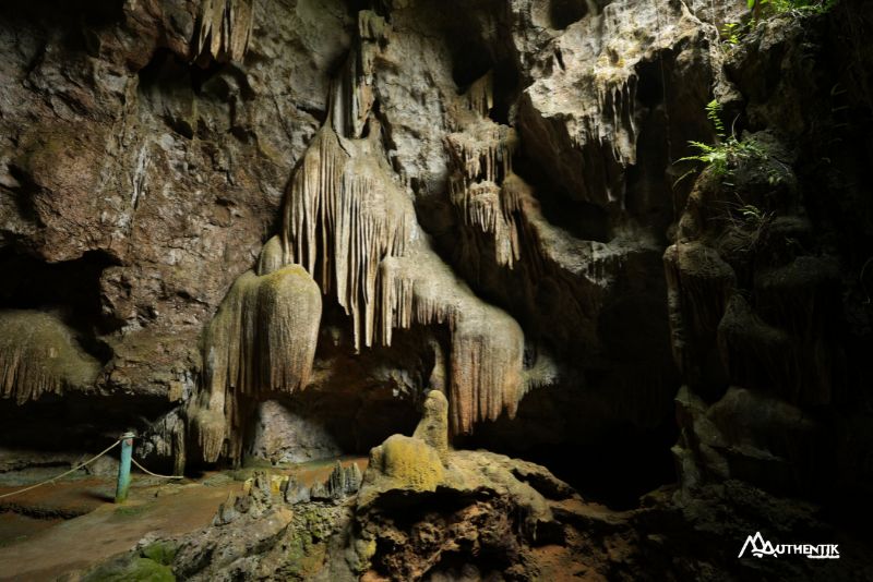 Grotte seche à Thien Ha - NInh Binh