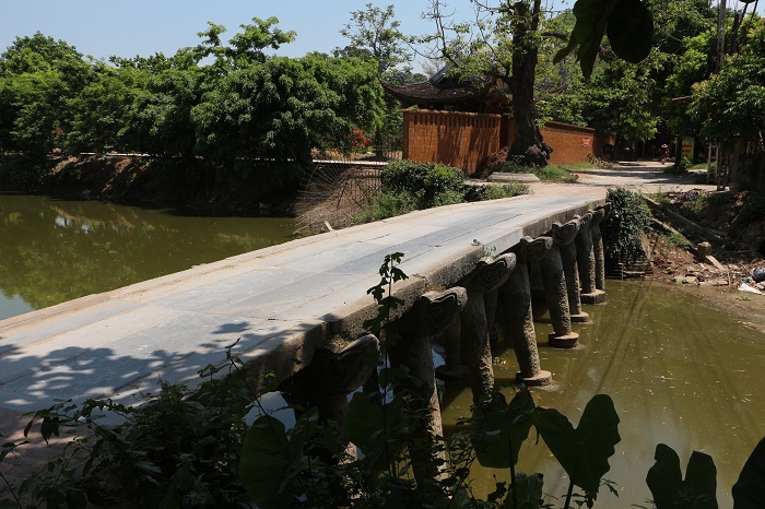 hanoi village de nom pont pierre