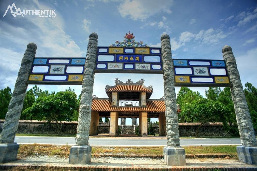 Le temple de la littérature de Hué honore Confucius et les lettrés du pays.
