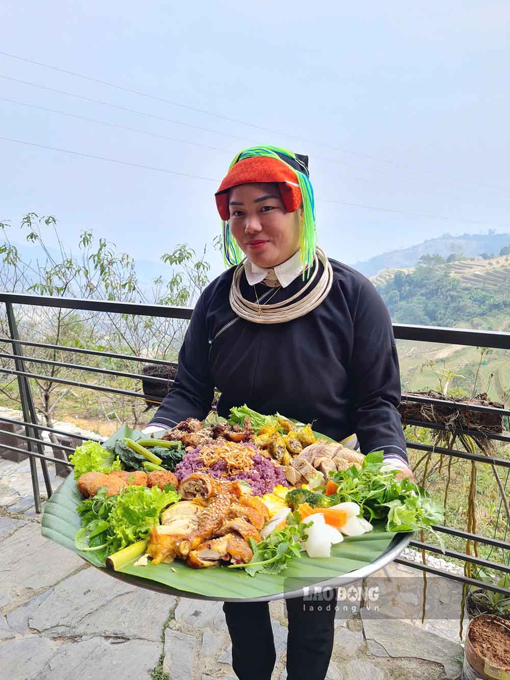 Un déjeuner des touristes à Khuoi My - Ha GIang