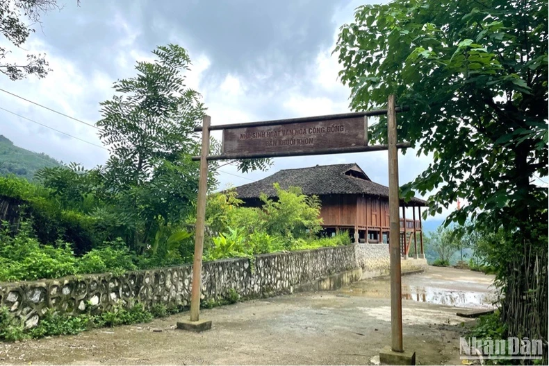 La maison communautaire culturelle du village de Khuôi Khon.