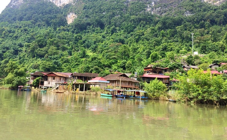 lac ba be vietnam village des tay