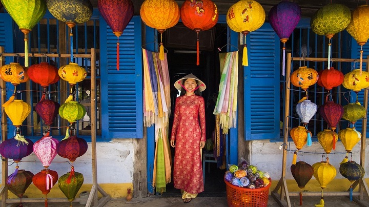 Confection des lanternes Hoi An, tradition préservée la ville charme