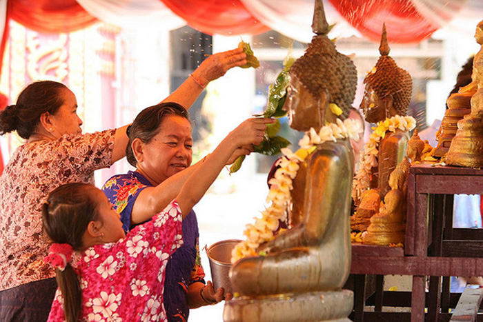 La fête de l’eau, une célébration très attendue au Laos