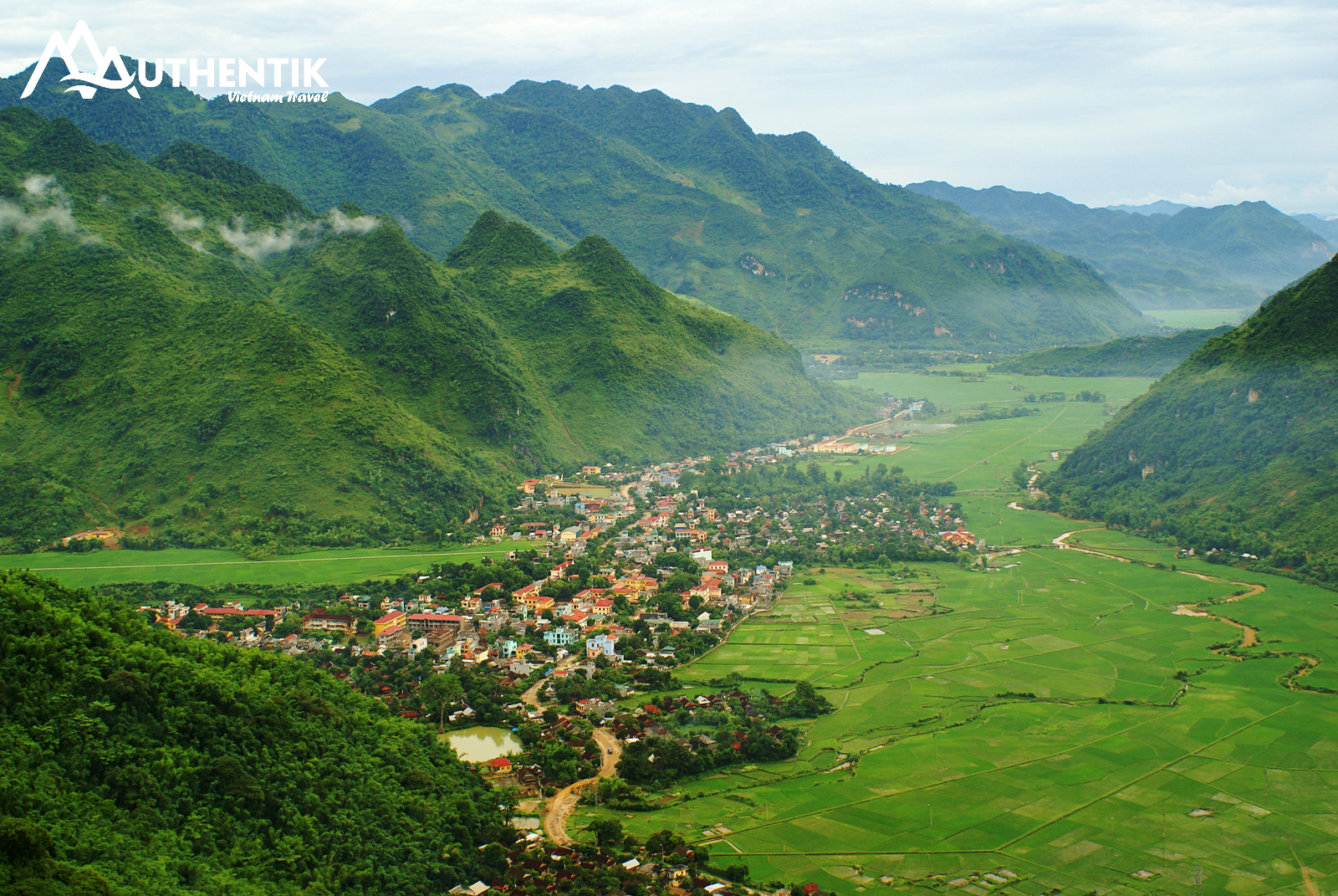Mai Châu est une destination voisine célèbre pour ses paysages de rizières en terrasses