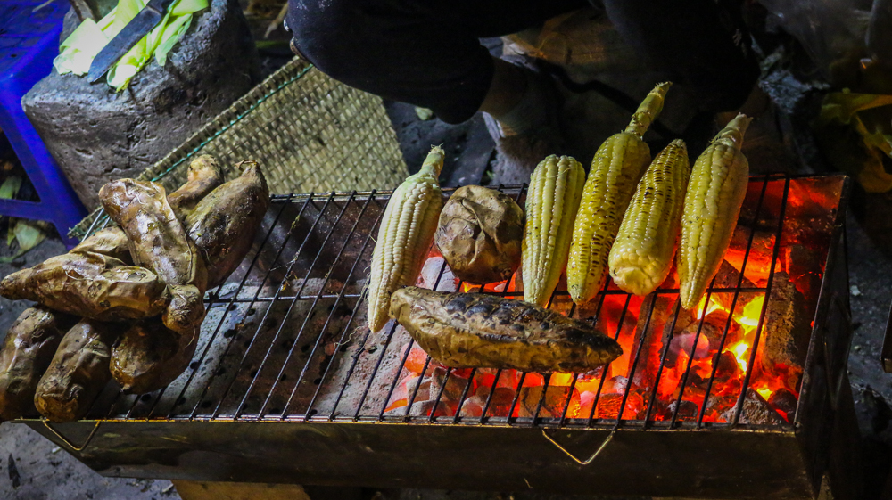 Maïs et patates douces grillés